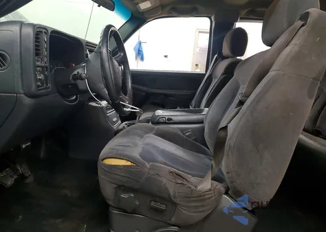 2001 Chevrolet Silverado K1500 из США, поврежденный, VIN 2GCEK19T711392225